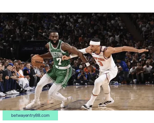 布伦森尼克斯生涯第100次单场30+仅打279场创队史最快纪录